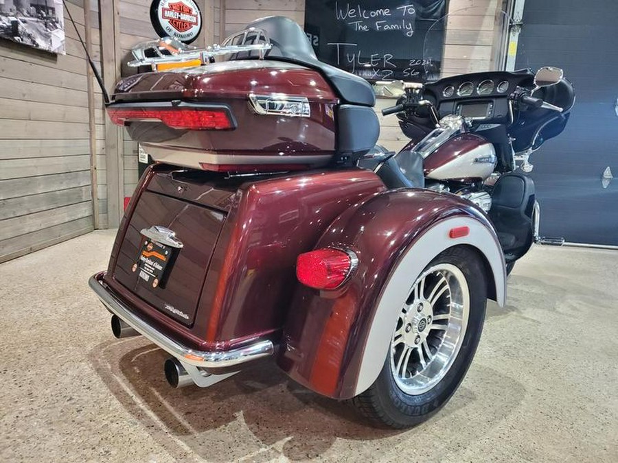 2018 Harley-Davidson® FLHTCUTG - Tri Glide® Ultra