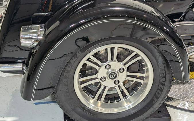 2017 Harley-Davidson® Tri Glide® Ultra Vivid Black