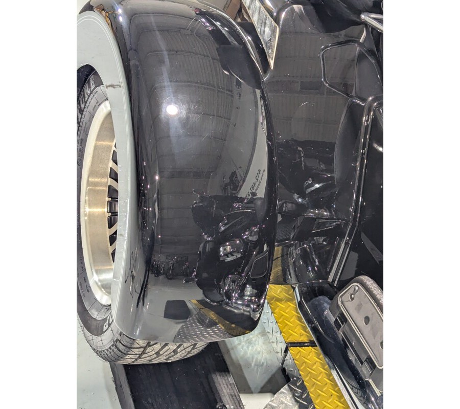 2017 Harley-Davidson® Tri Glide® Ultra Vivid Black