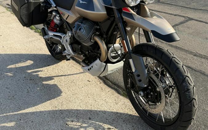 2025 Moto Guzzi V85 TT Travel