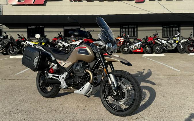 2025 Moto Guzzi V85 TT Travel