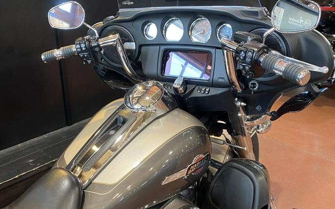 FLHTCUTG 2023 Tri Glide Ultra