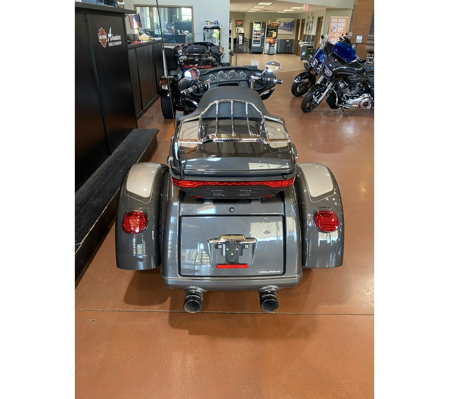 2023 Harley-Davidson Tri Glide Ultra FLHTCUTG