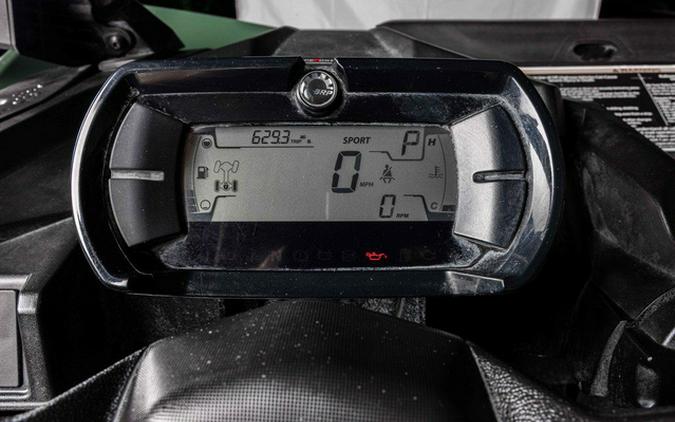 2022 Can-Am Commander MAX DPS