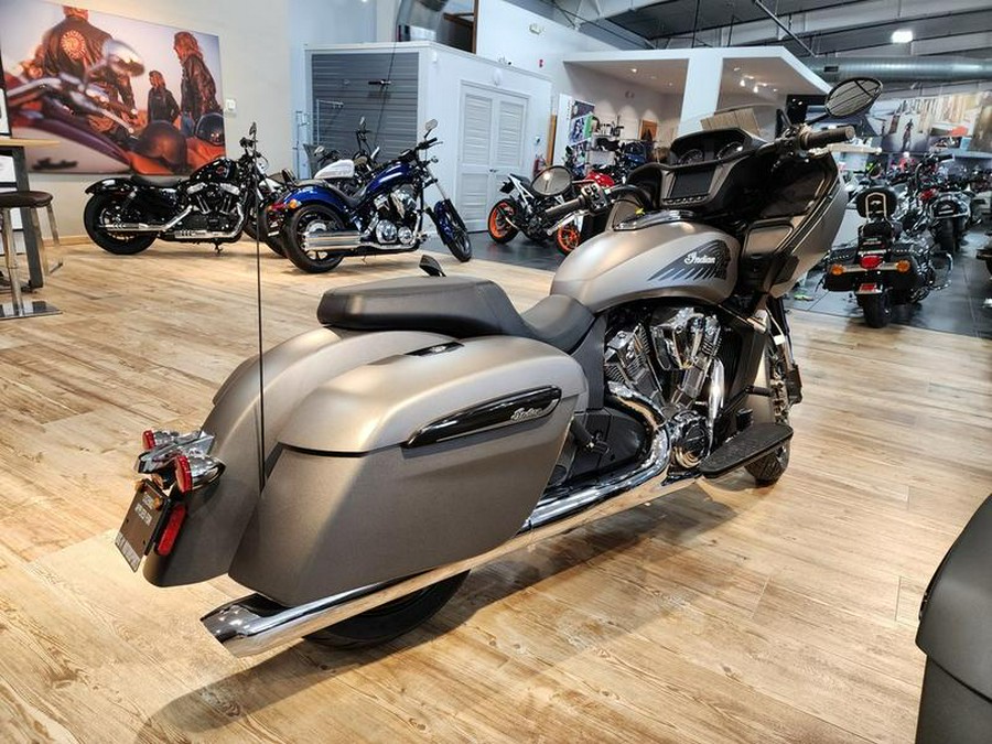 2023 Indian Motorcycle® Challenger® Titanium Smoke