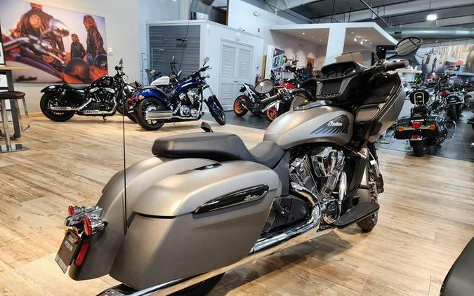 2023 Indian Motorcycle® Challenger® Titanium Smoke