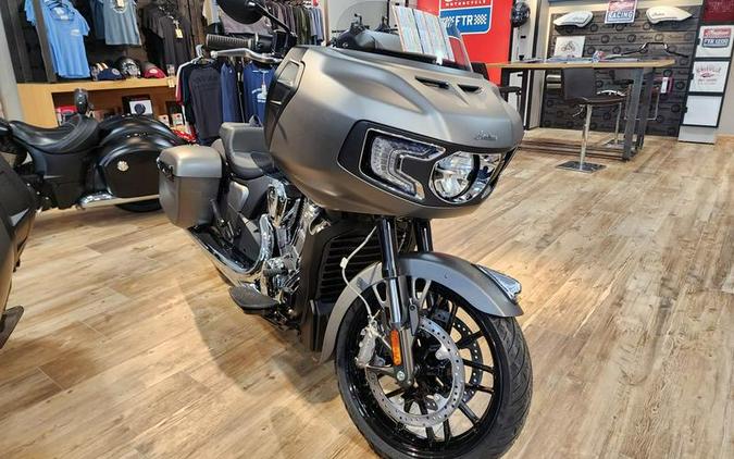 2023 Indian Motorcycle® Challenger® Titanium Smoke