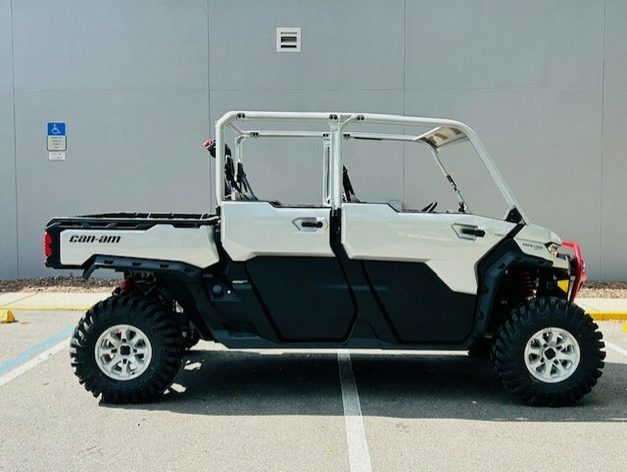 2024 Can-Am 2024 CAN AM DEFENDER MAX Xmr with half doors