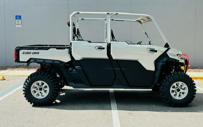2024 Can-Am 2024 CAN AM DEFENDER MAX Xmr with half doors