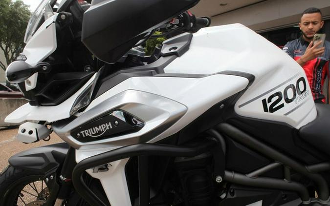 2019 Triumph Tiger 1200 XCA Crystal White