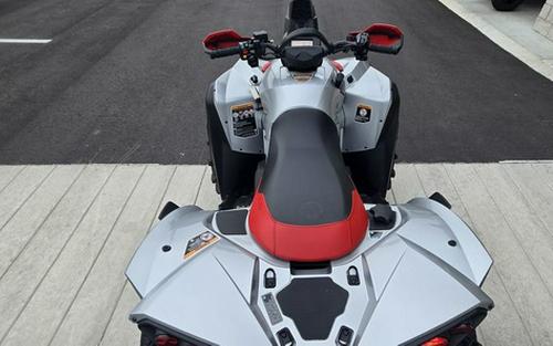 2026 Can-Am Renegade X Mr 1000 R Hyper Silver & Legion Red