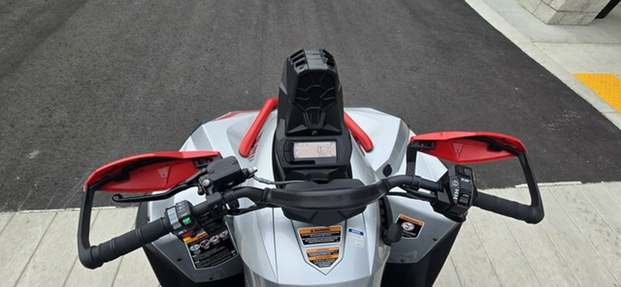 2026 Can-Am Renegade X Mr 1000 R Hyper Silver & Legion Red