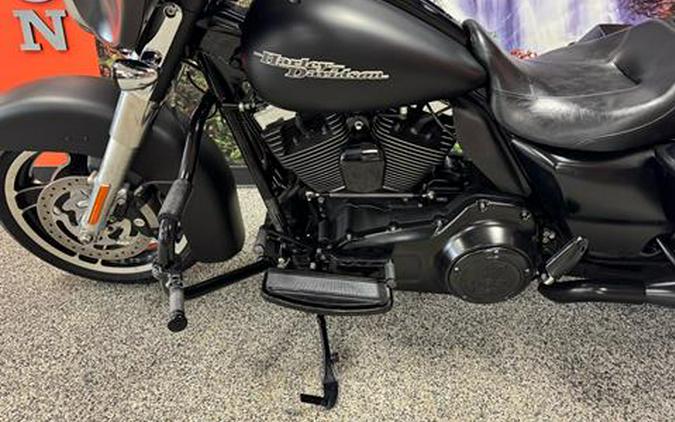 2011 Harley-Davidson Street Glide®