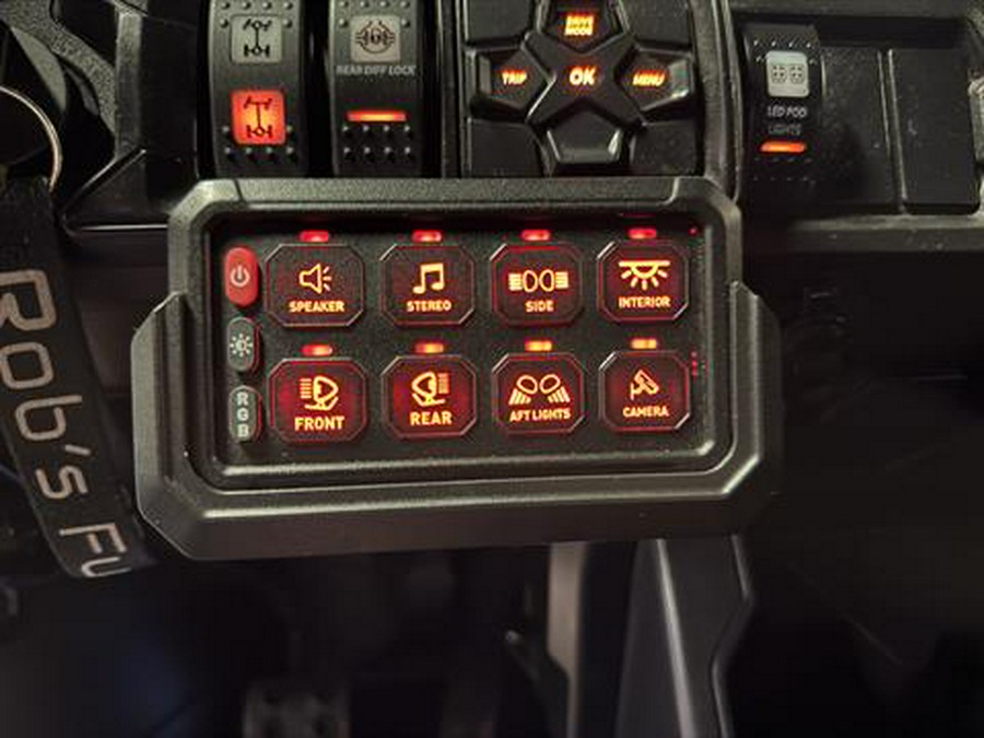 2023 Can-Am Defender MAX Limited