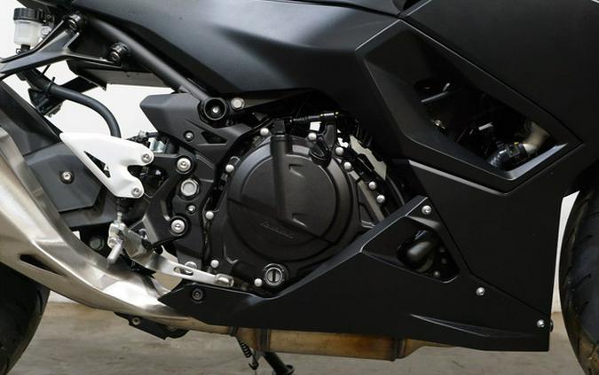 2026 Kawasaki Ninja 500 Metallic Flat Spark Black