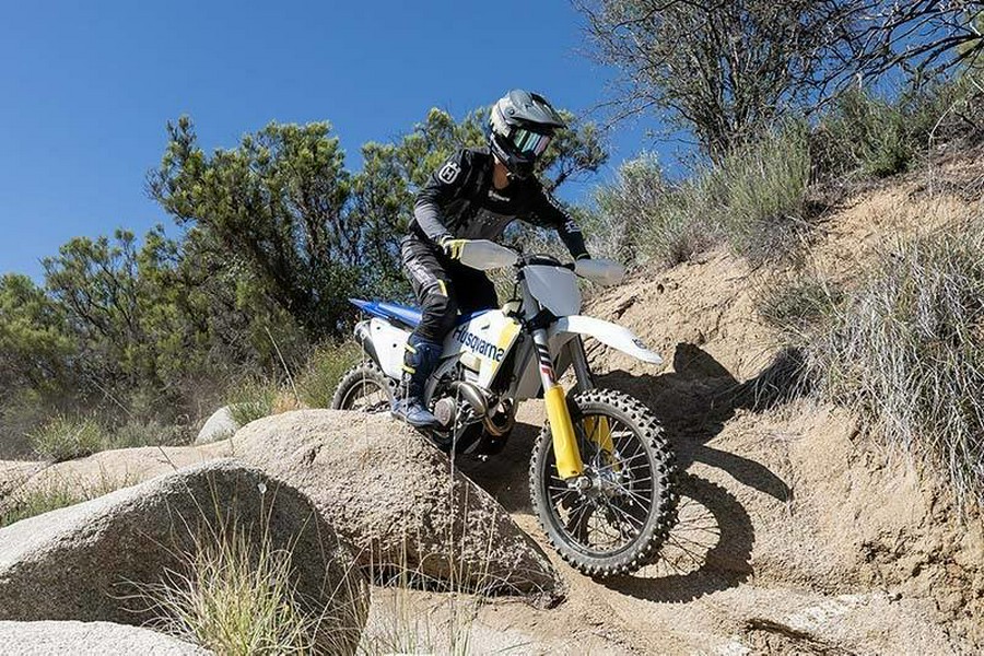 2027 FX 350 - Husqvarna Motorcycles