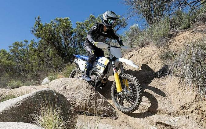 2027 FX 350 - Husqvarna Motorcycles