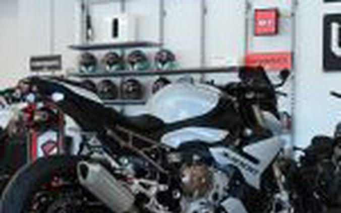 2022 BMW S1000R