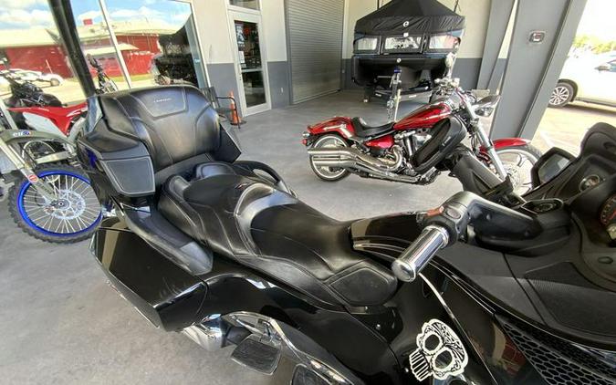 2015 Can-Am® SPYDER RT LTD SE6