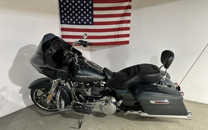 2020 Harley-Davidson Road Glide Spruce