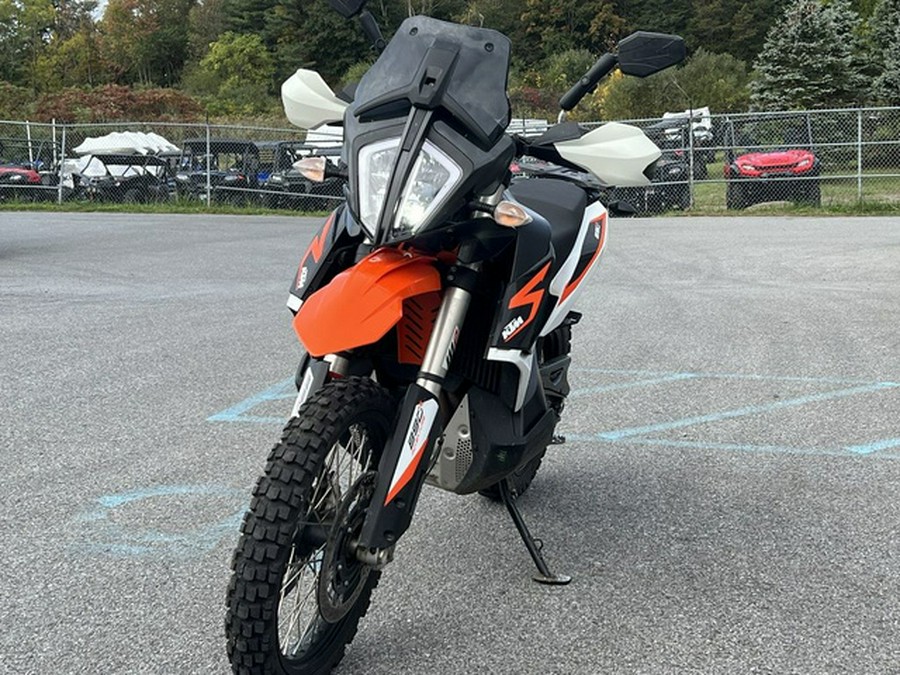 2022 KTM Adventure 890 R