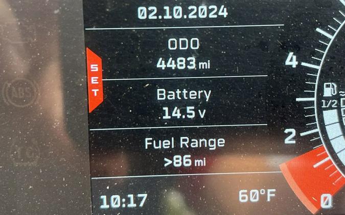 2022 KTM Adventure 890 R