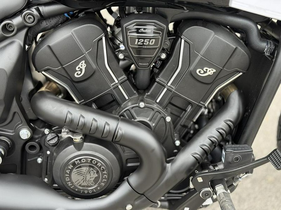2025 Indian Motorcycle® Scout® Bobber Limited +Tech Black Metallic