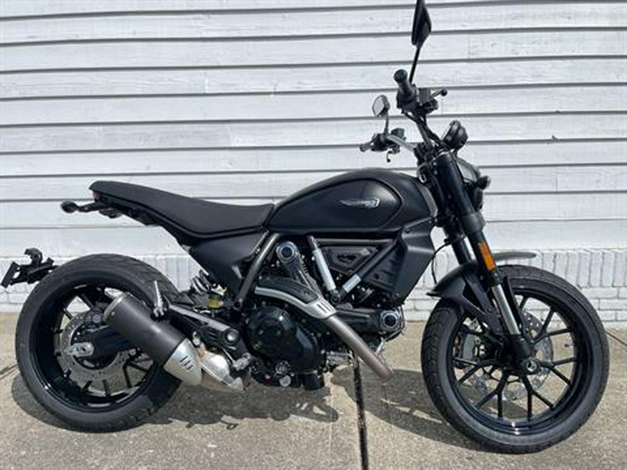 2025 Ducati Scrambler ICON Dark