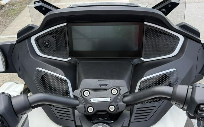 2026 Can-Am® Spyder RT Limited Platine