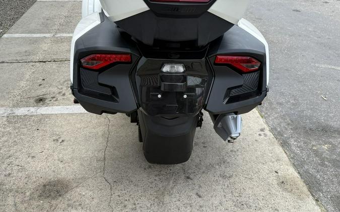 2026 Can-Am® Spyder RT Limited Platine
