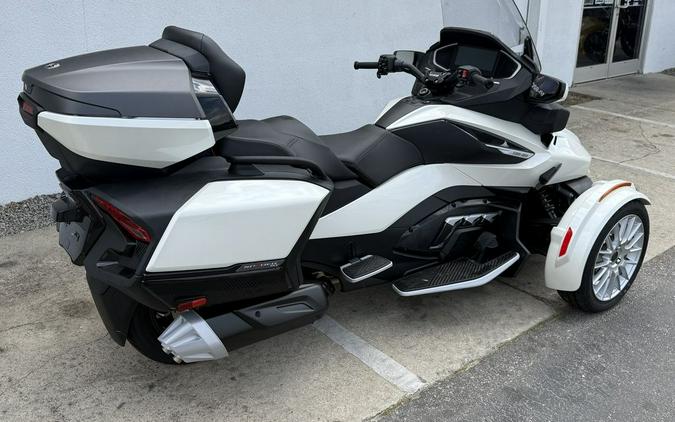2026 Can-Am® Spyder RT Limited Platine