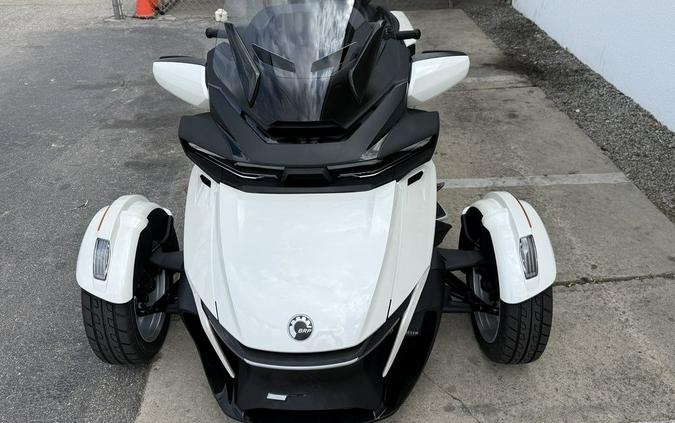 2026 Can-Am® Spyder RT Limited Platine