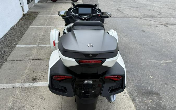 2026 Can-Am® Spyder RT Limited Platine