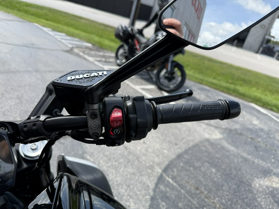 2023 Ducati Diavel V4 Thrilling Black - 01788C