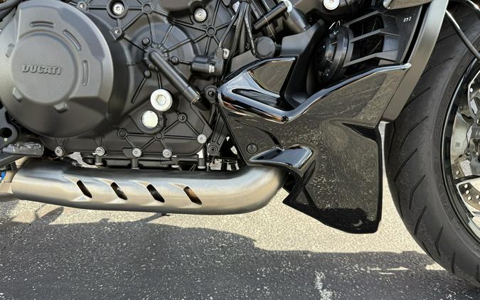 2023 Ducati Diavel V4 Thrilling Black - 01788C