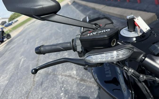 2023 Ducati Diavel V4 Thrilling Black - 01788C