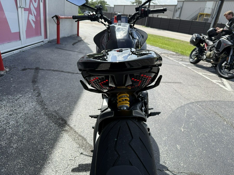 2023 Ducati Diavel V4 Thrilling Black - 01788C