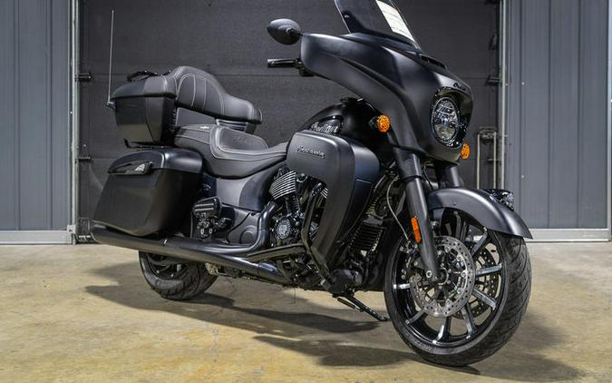 2023 Indian Motorcycle® Roadmaster® Dark Horse® Black Smoke