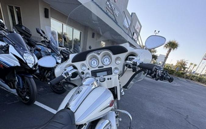 2008 Harley-Davidson FLHTCUSE3 - CVO Ultra Classic Screamin' Eagle Electra Glide