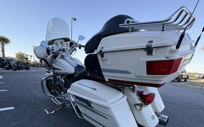 2008 Harley-Davidson FLHTCUSE3 - CVO Ultra Classic Screamin' Eagle Electra Glide