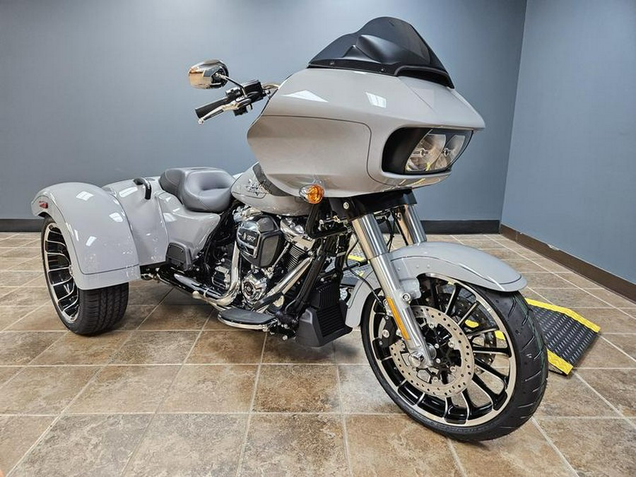 2024 Harley-Davidson® FLTRT - Road Glide® 3