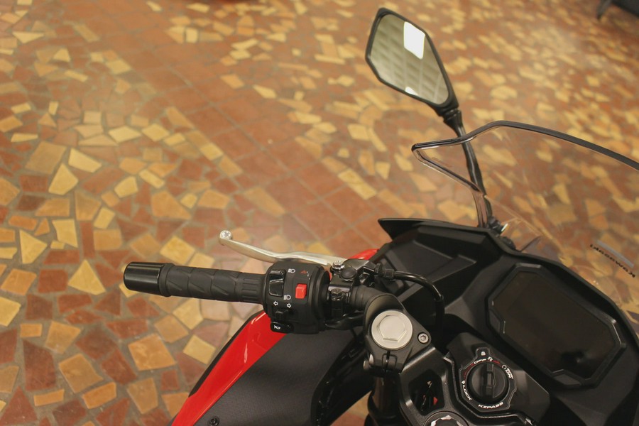 2025 Kawasaki NINJA 500 ABS Passion Red/Metallic Flat Spark Black/Metallic Matte Dark Gray - SDA71933