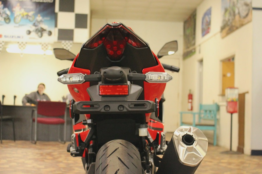 2025 Kawasaki NINJA 500 ABS Passion Red/Metallic Flat Spark Black/Metallic Matte Dark Gray - SDA71933
