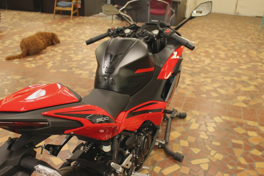 2025 Kawasaki NINJA 500 ABS Passion Red/Metallic Flat Spark Black/Metallic Matte Dark Gray - SDA71933