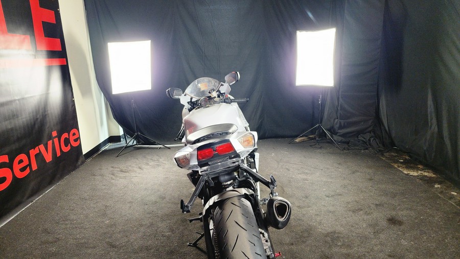 2019 SUZUKI GSX-R600 - F100433
