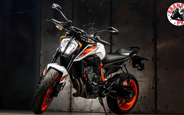 2021 KTM 890 Duke R