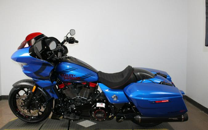 Harley-Davidson® CVO Road Glide ST 2026 FLTRXSTSE 84677611 ELECTRIC COAST W/ PINSTRIPE