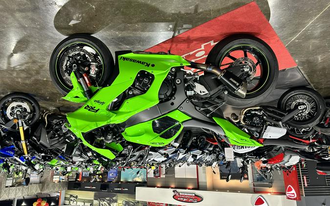 2021 Kawasaki Ninja ZX-10R and ZX-10RR First Look Preview Photo Gallery