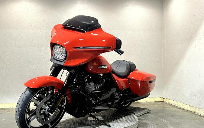 2026 Harley-Davidson® Street Glide® Blood Orange Black Trim