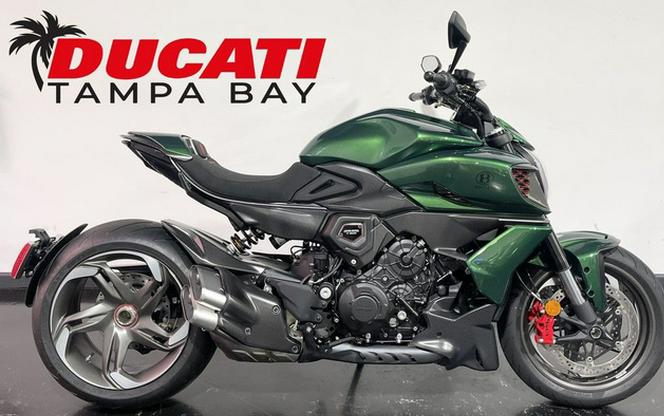 2024 Ducati Diavel For Bentley